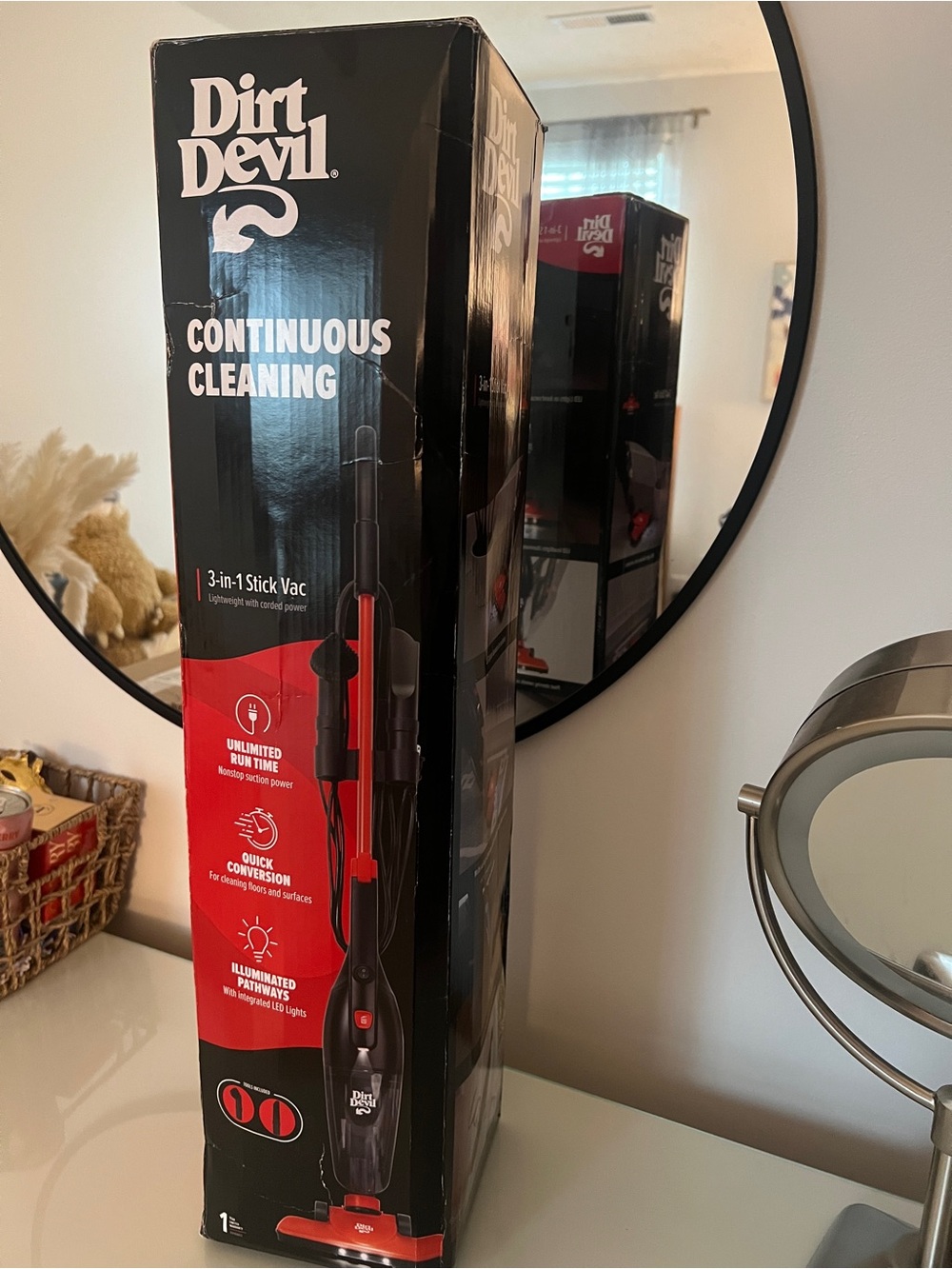 Dirt Devil 3 in 1 Stick Vacuum new in box - Picture 2 of 8